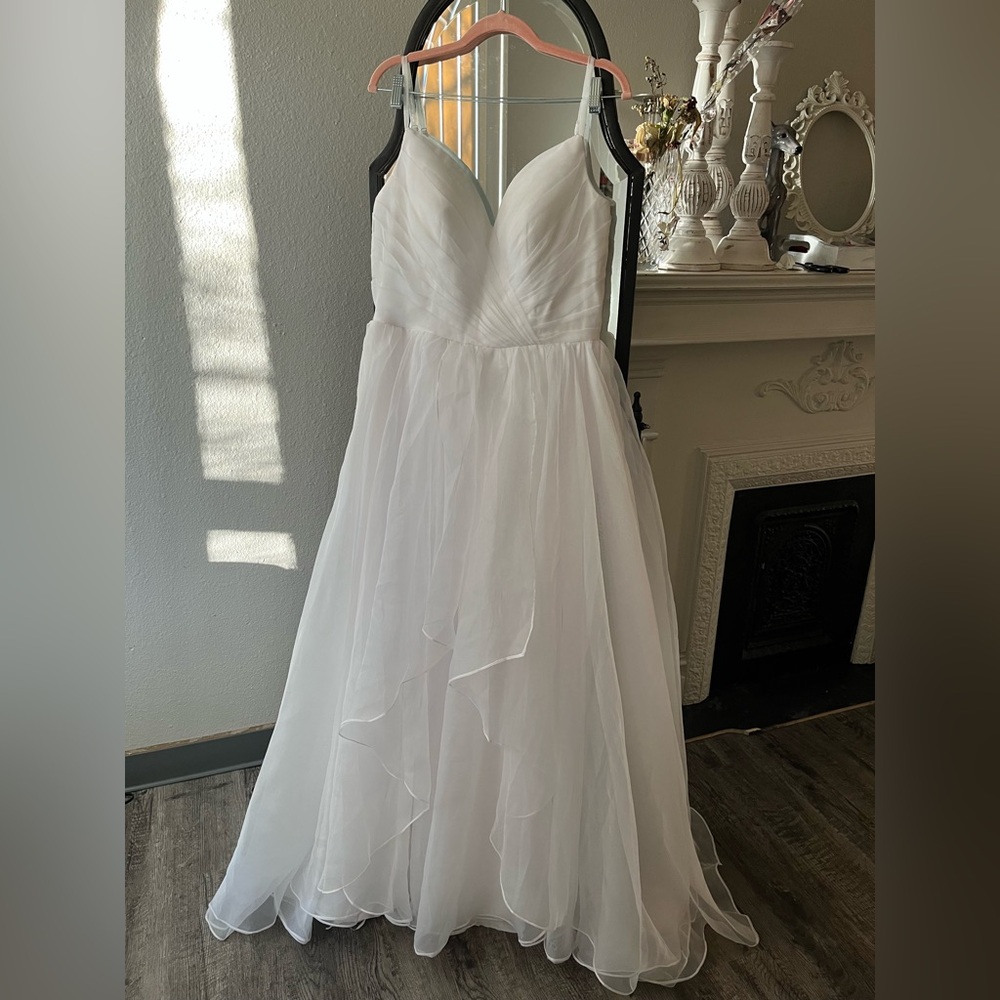 White Bridal Gown with Sweetheart Neckline